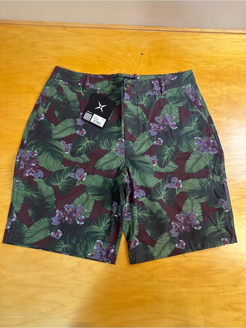 GSTQ Men’s Floral Print Tailored Shorts Size 32 NWT